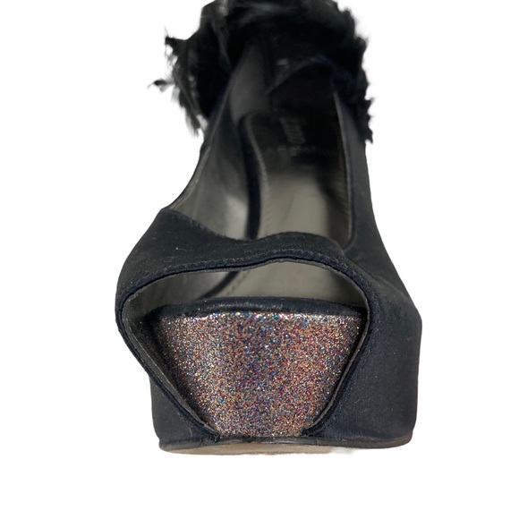 Enzo Angiolini black feather peep toe pumps - Picture 8 of 9